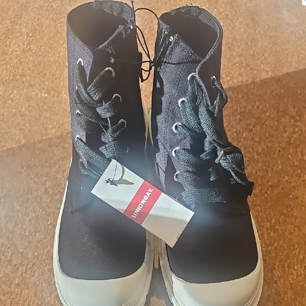 UNIONBAY Size 8 Women's Black Lace-Up Boots NWT